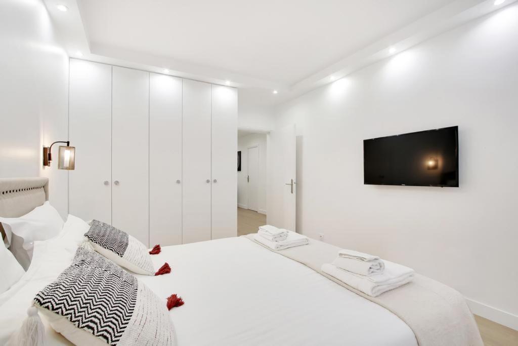 Trocadero/ Eiffel Tower - 3 Bedrooms- All New! Παρίσι Εξωτερικό φωτογραφία
