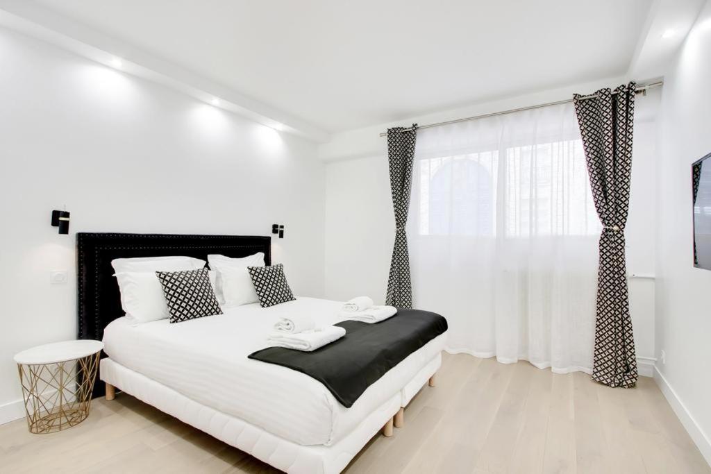 Trocadero/ Eiffel Tower - 3 Bedrooms- All New! Παρίσι Εξωτερικό φωτογραφία